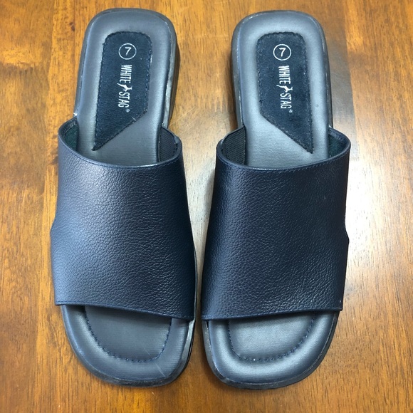 white stag sandals